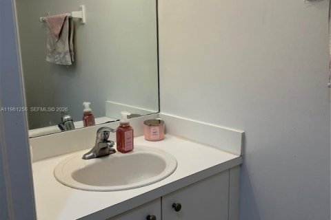 Купить кондоминиум в Хомстед, Флорида 3 спальни, 108.6м2, № 2022035 - фото 11