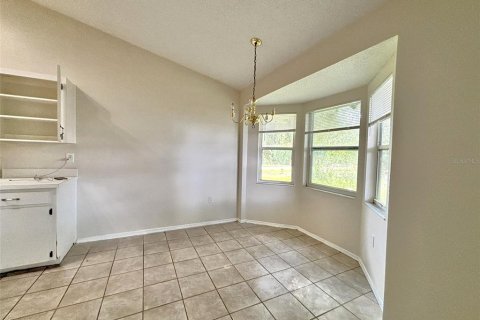 Villa ou maison à louer à Winter Haven, Floride: 3 chambres, 132.48 m2 № 2381258 - photo 4