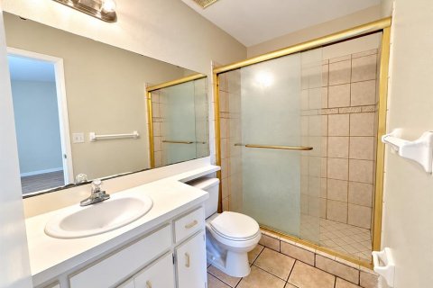 Villa ou maison à louer à Winter Haven, Floride: 3 chambres, 132.48 m2 № 2381258 - photo 10