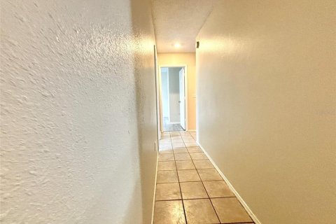 Villa ou maison à louer à Winter Haven, Floride: 3 chambres, 132.48 m2 № 2381258 - photo 2