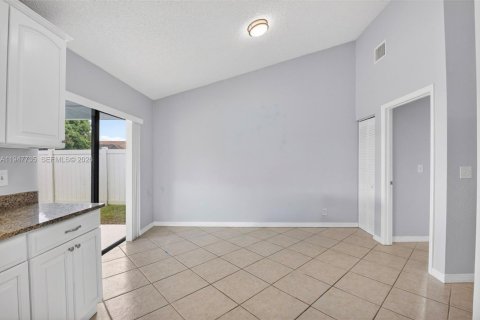 Villa ou maison à louer à Boynton Beach, Floride: 4 chambres, 211.72 m2 № 2003894 - photo 16