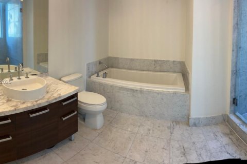 Condominio en venta en Miami, Florida, 2 dormitorios, 93.46 m2 № 2034311 - foto 5