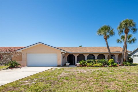 Villa ou maison à vendre à Apollo Beach, Floride: 3 chambres, 156.08 m2 № 1519240 - photo 1