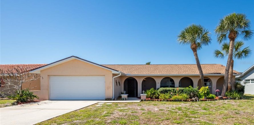 Villa ou maison à Apollo Beach, Floride 3 chambres, 156.08 m2 № 1519240