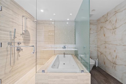 Condominio en venta en Miami, Florida, 2 dormitorios, 107.95 m2 № 1958913 - foto 17