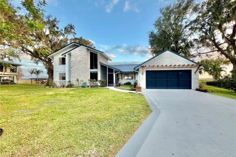 House in Sebring, Florida 3 bedrooms, 164.99 sq.m. № 1520746 - photo 2