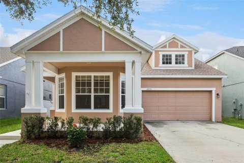 House in Orlando, Florida 5 bedrooms, 240.15 sq.m. № 2347592