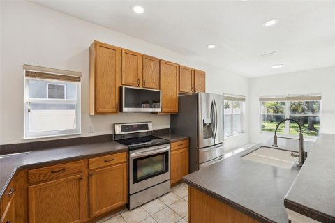 Casa en venta en Orlando, Florida, 5 dormitorios, 240.15 m2 № 2347592 - foto 5