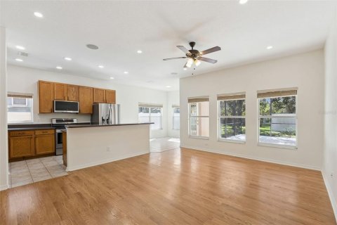Casa en venta en Orlando, Florida, 5 dormitorios, 240.15 m2 № 2347592 - foto 4