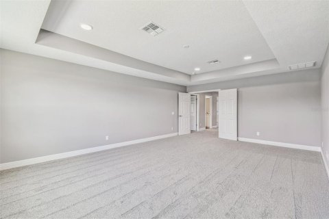 House in Zephyrhills, Florida 5 bedrooms, 328.04 sq.m. № 1608354 - photo 21