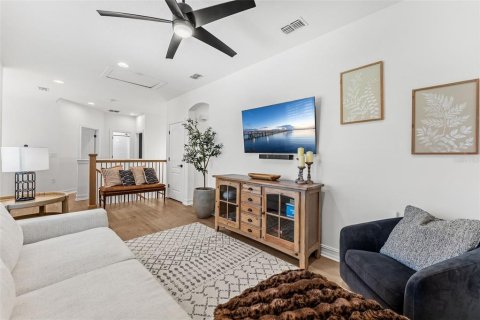 Villa ou maison à vendre à Orlando, Floride: 5 chambres, 279.64 m2 № 2395604 - photo 25