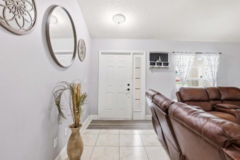 House in Port St. Lucie, Florida 3 bedrooms, 128.39 sq.m. № 2085195 - photo 6