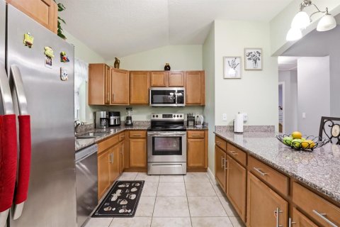 House in Port St. Lucie, Florida 3 bedrooms, 128.39 sq.m. № 2085195 - photo 11