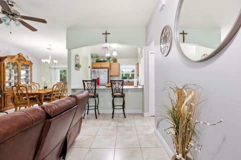 House in Port St. Lucie, Florida 3 bedrooms, 128.39 sq.m. № 2085195 - photo 5