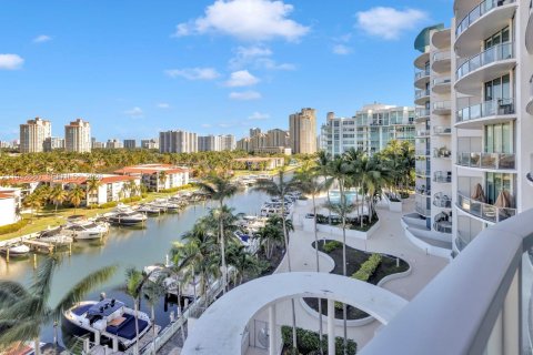 Condominio en Aventura, Florida, 1 dormitorio  № 2000467