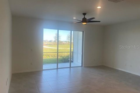 Adosado en alquiler en Parrish, Florida, 3 dormitorios, 169.27 m2 № 1847115 - foto 4