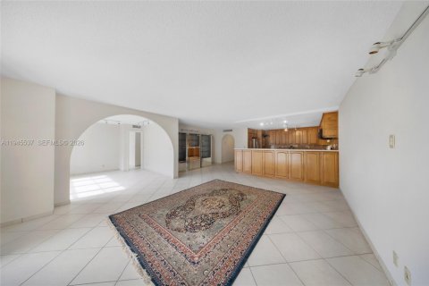 Condominio en venta en Hallandale Beach, Florida, 3 dormitorios, 165.37 m2 № 2006440 - foto 6