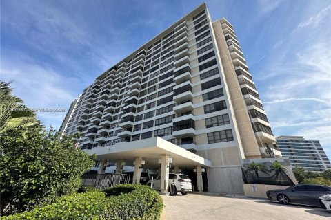 Condominio en Hallandale Beach, Florida, 3 dormitorios № 2006440