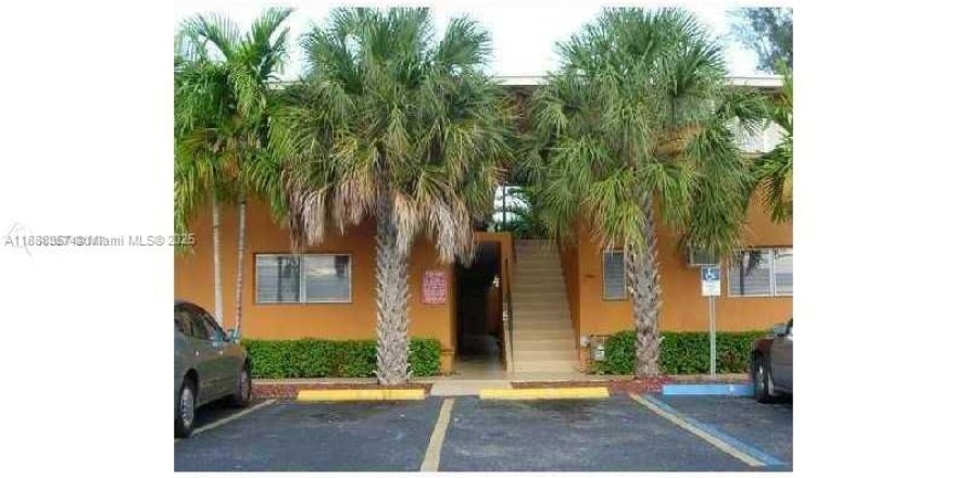 Condo in South Miami, Florida, 1 bedroom  № 1942291