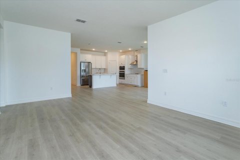 House in Lady Lake, Florida 3 bedrooms, 172.43 sq.m. № 1587435 - photo 8