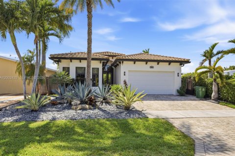 Casa en Fort Lauderdale, Florida 4 dormitorios, 243.5 m2 № 2068148
