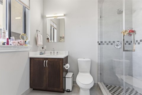 Casa en venta en Fort Lauderdale, Florida, 4 dormitorios, 243.5 m2 № 2068148 - foto 25