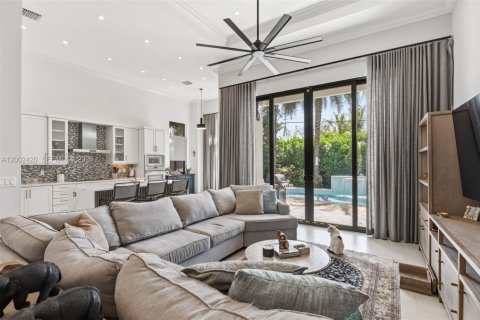 Casa en venta en Fort Lauderdale, Florida, 4 dormitorios, 243.5 m2 № 2068148 - foto 2
