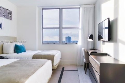 Condo in Hollywood, Florida, 2 bedrooms  № 1959567 - photo 7