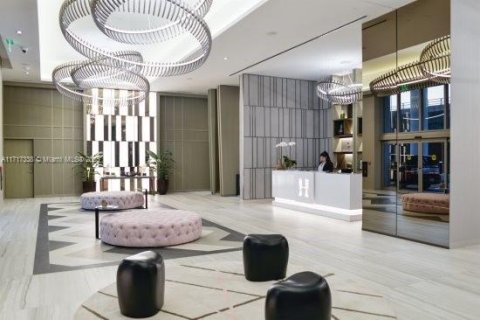 Condo in Hollywood, Florida, 2 bedrooms  № 1959567 - photo 22