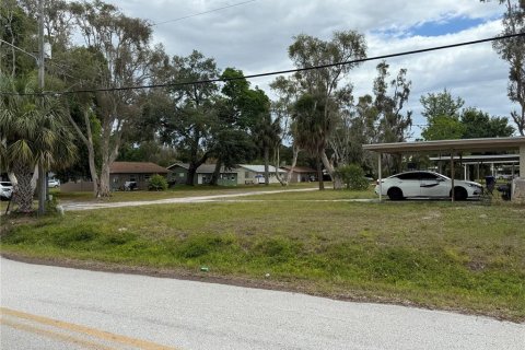 Propiedad comercial en venta en Saint Petersburg, Florida, 28 dormitorios, 57.97 m2 № 1686720 - foto 2