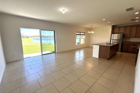 Villa ou maison à louer à Kissimmee, Floride: 4 chambres, 191.38 m2 № 2399183 - photo 10