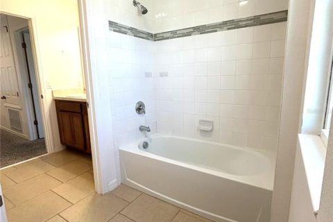 Villa ou maison à louer à Kissimmee, Floride: 4 chambres, 191.38 m2 № 2399183 - photo 28