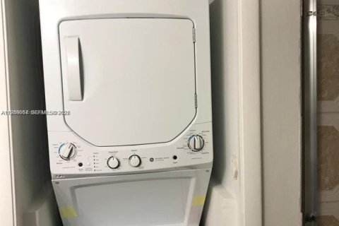 Copropriété à louer à Weston, Floride: 2 chambres, 116.69 m2 № 2007800 - photo 13