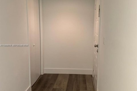 Copropriété à louer à Weston, Floride: 2 chambres, 116.69 m2 № 2007800 - photo 15