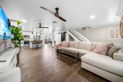 Villa ou maison à Miami, Floride 3 chambres, 148.09 m2 № 2392566