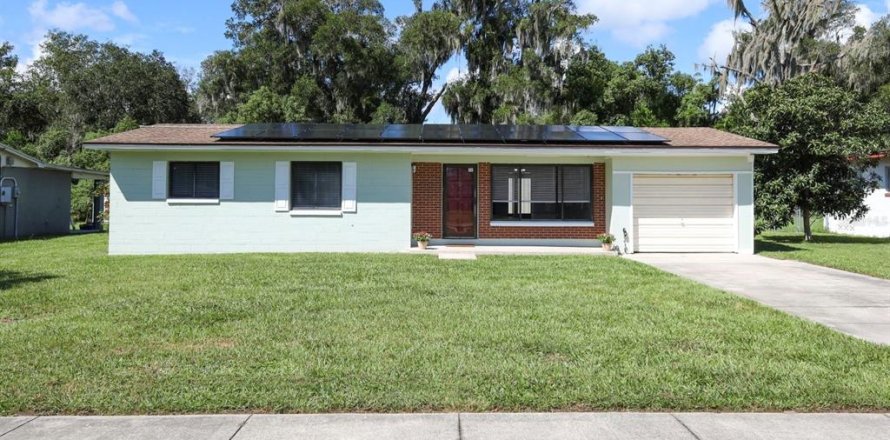 Casa en DeLand, Florida 3 dormitorios, 147.53 m2 № 2386078