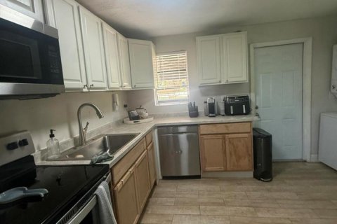 Villa ou maison à louer à Riviera Beach, Floride: 3 chambres, 95.97 m2 № 2179942 - photo 7