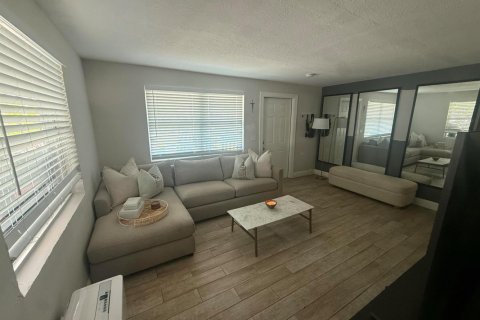 Villa ou maison à louer à Riviera Beach, Floride: 3 chambres, 95.97 m2 № 2179942 - photo 10