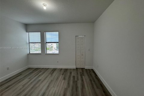 Condo in Doral, Florida, 3 bedrooms № 2152451 - photo 10