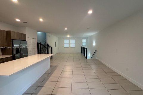 Condo in Doral, Florida, 3 bedrooms № 2152451 - photo 6