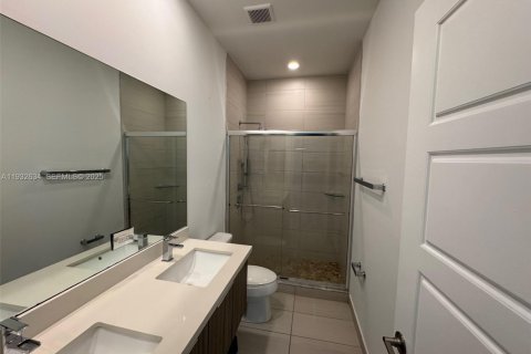 Condo in Doral, Florida, 3 bedrooms № 2152451 - photo 11