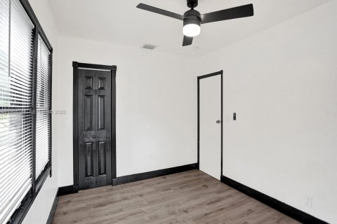 Villa ou maison à vendre à Fort Lauderdale, Floride: 2 chambres, 89.74 m2 № 2010101 - photo 8