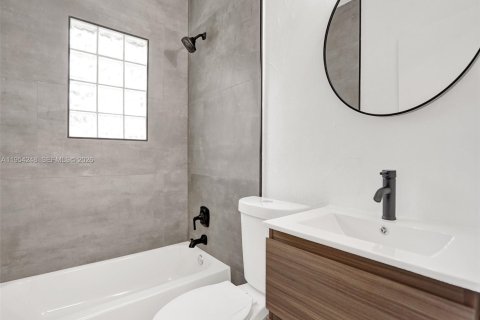 Villa ou maison à vendre à Fort Lauderdale, Floride: 2 chambres, 89.74 m2 № 2010101 - photo 7