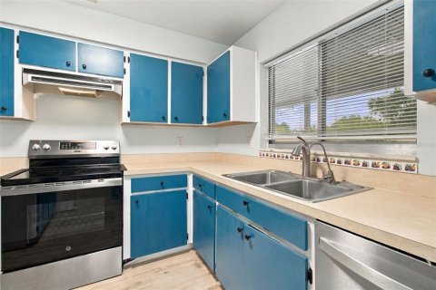 Villa ou maison à louer à Tampa, Floride: 3 chambres, 137.59 m2 № 2437126 - photo 14