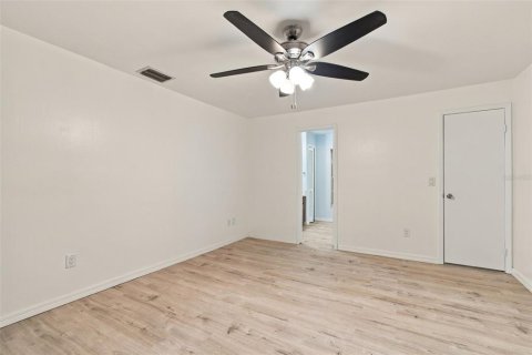 Villa ou maison à louer à Tampa, Floride: 3 chambres, 137.59 m2 № 2437126 - photo 16