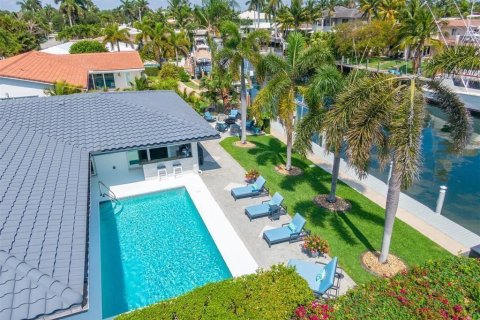 Villa ou maison à Pompano Beach, Floride 3 chambres, 215.81 m2 № 2389512