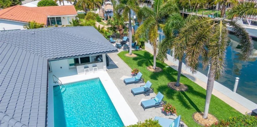 Villa ou maison à Pompano Beach, Floride 3 chambres, 215.81 m2 № 2389512