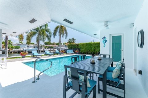 Villa ou maison à louer à Pompano Beach, Floride: 3 chambres, 215.81 m2 № 2389512 - photo 4