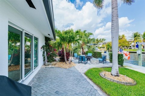 Villa ou maison à louer à Pompano Beach, Floride: 3 chambres, 215.81 m2 № 2389512 - photo 8