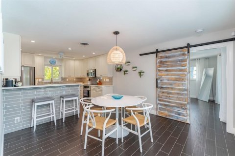 Villa ou maison à louer à Pompano Beach, Floride: 3 chambres, 215.81 m2 № 2389512 - photo 16